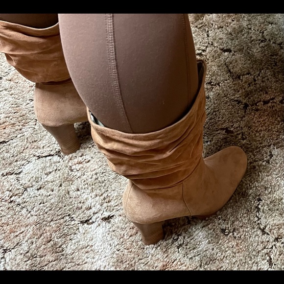 Vintage Colin Stuart Tan Suede Slouch Boots, Size 8, NWOT - Picture 9 of 10